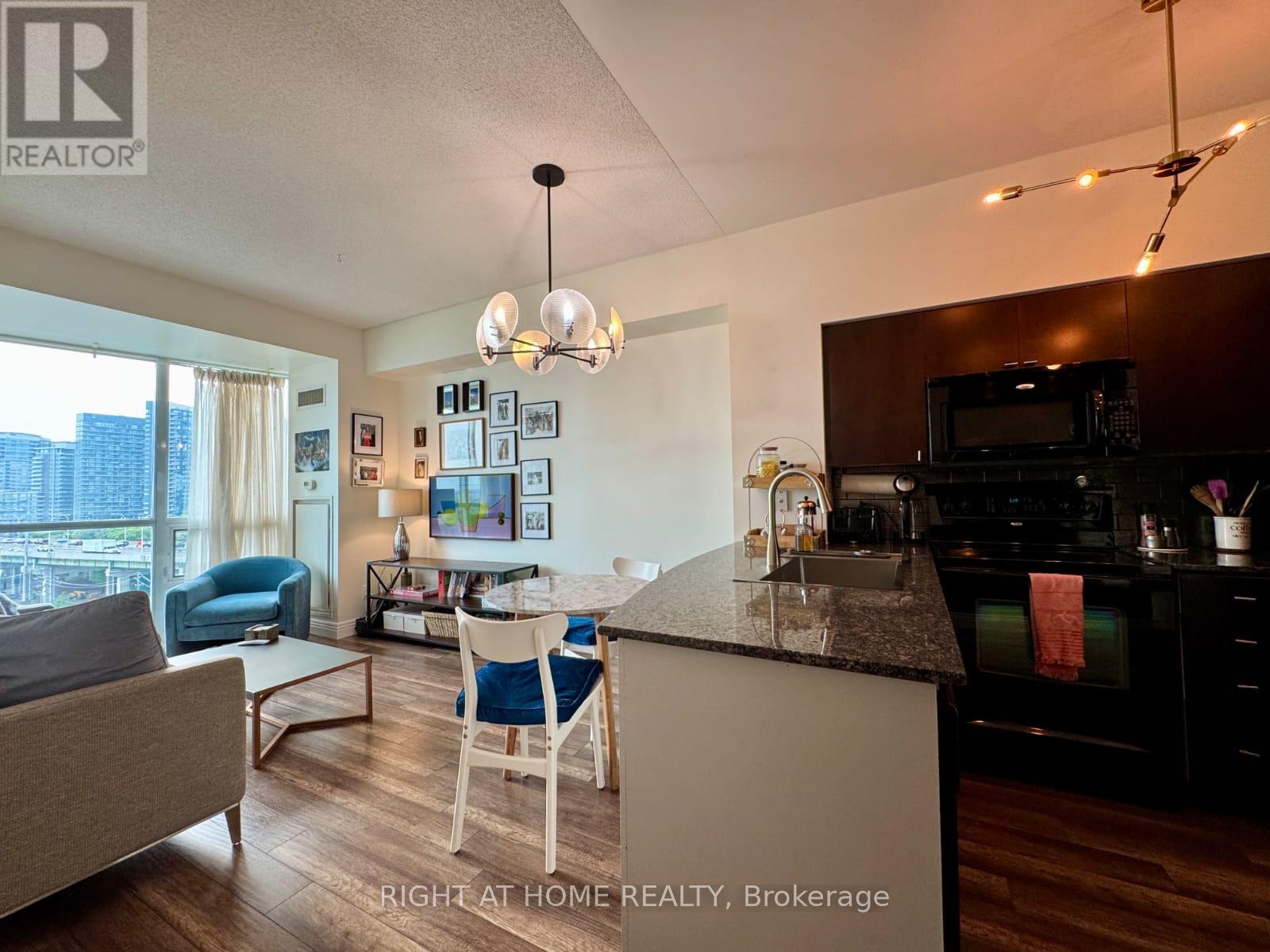 1212 - 231 Fort York Boulevard, Toronto, Ontario  M5V 1B2 - Photo 12 - C12636762