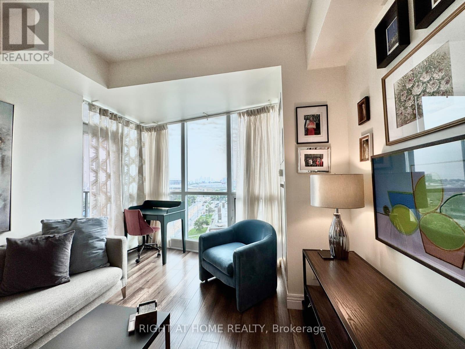 1212 - 231 Fort York Boulevard, Toronto, Ontario  M5V 1B2 - Photo 11 - C12636762