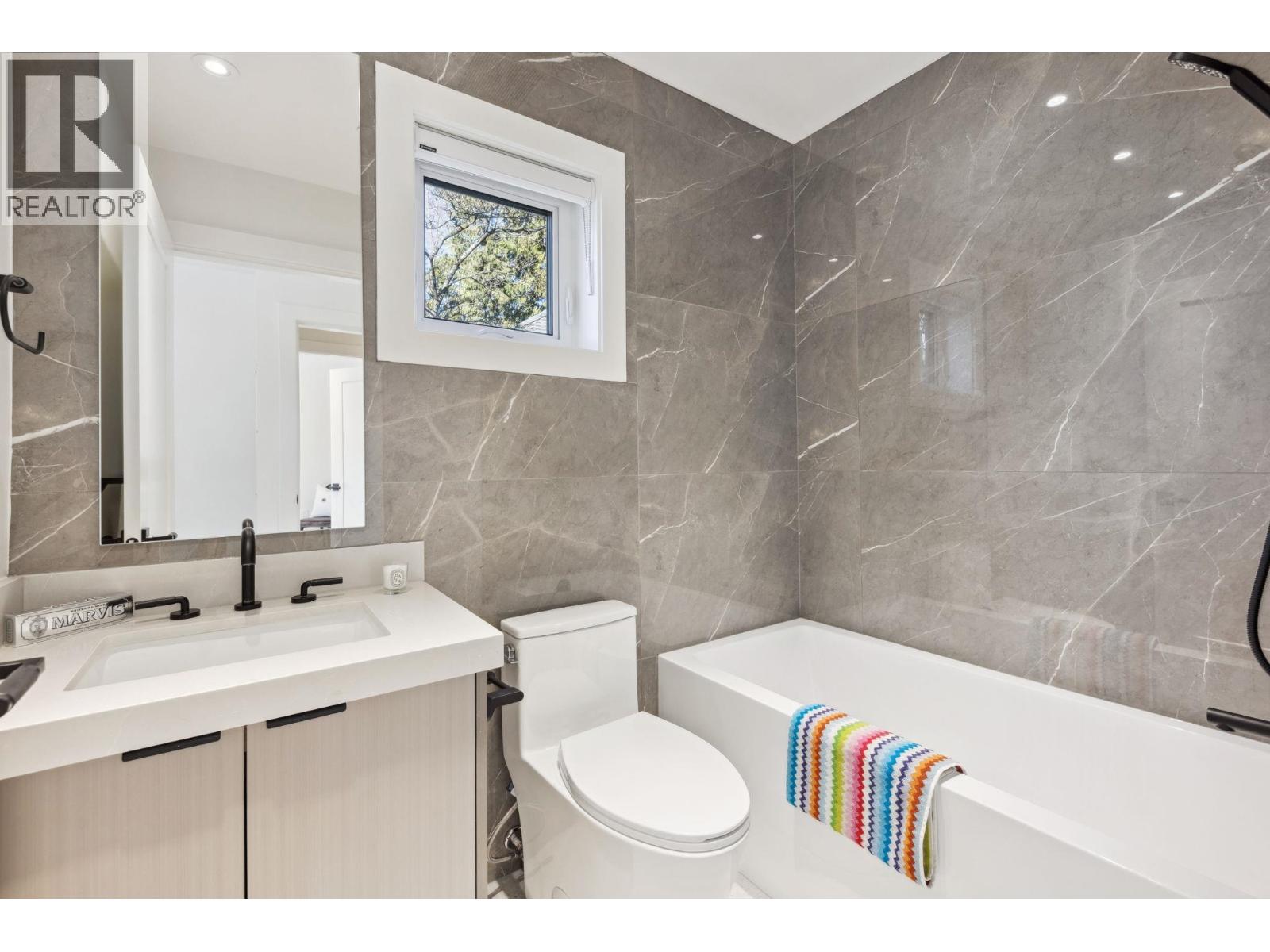 1 3081 West 14th Avenue, Vancouver, British Columbia  V6K 2X7 - Photo 22 - R3074107