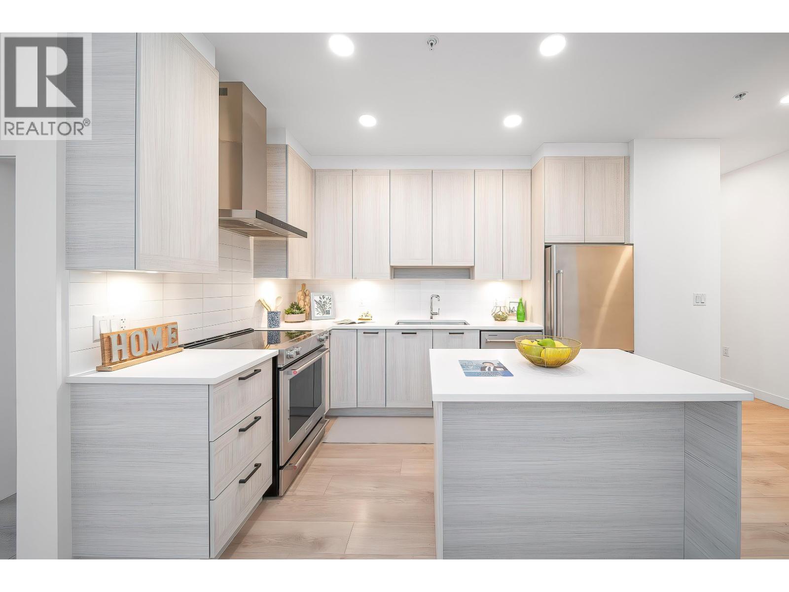 611 7169 14th Avenue, Burnaby, British Columbia  V3N 0H6 - Photo 11 - R3074109