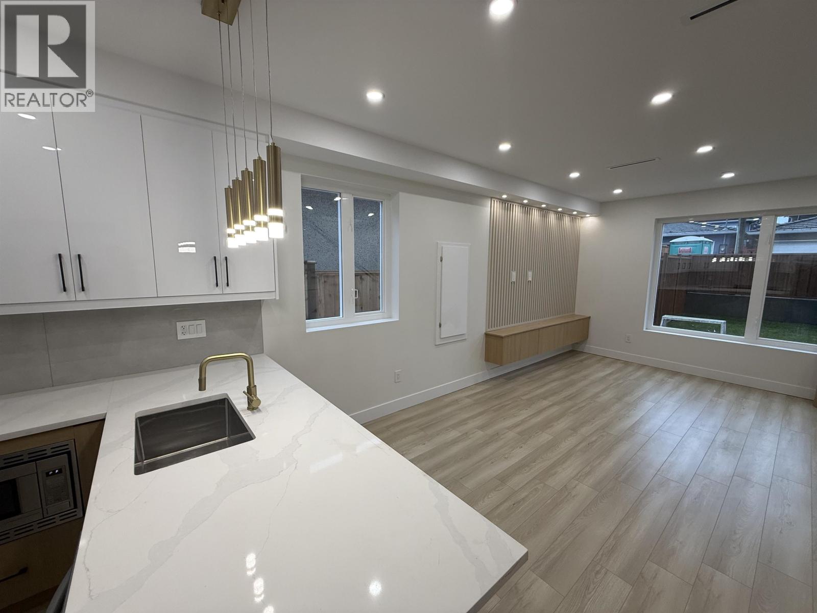 3 1577 E 58th Avenue, Vancouver, British Columbia  V5P 2C1 - Photo 7 - R3074119