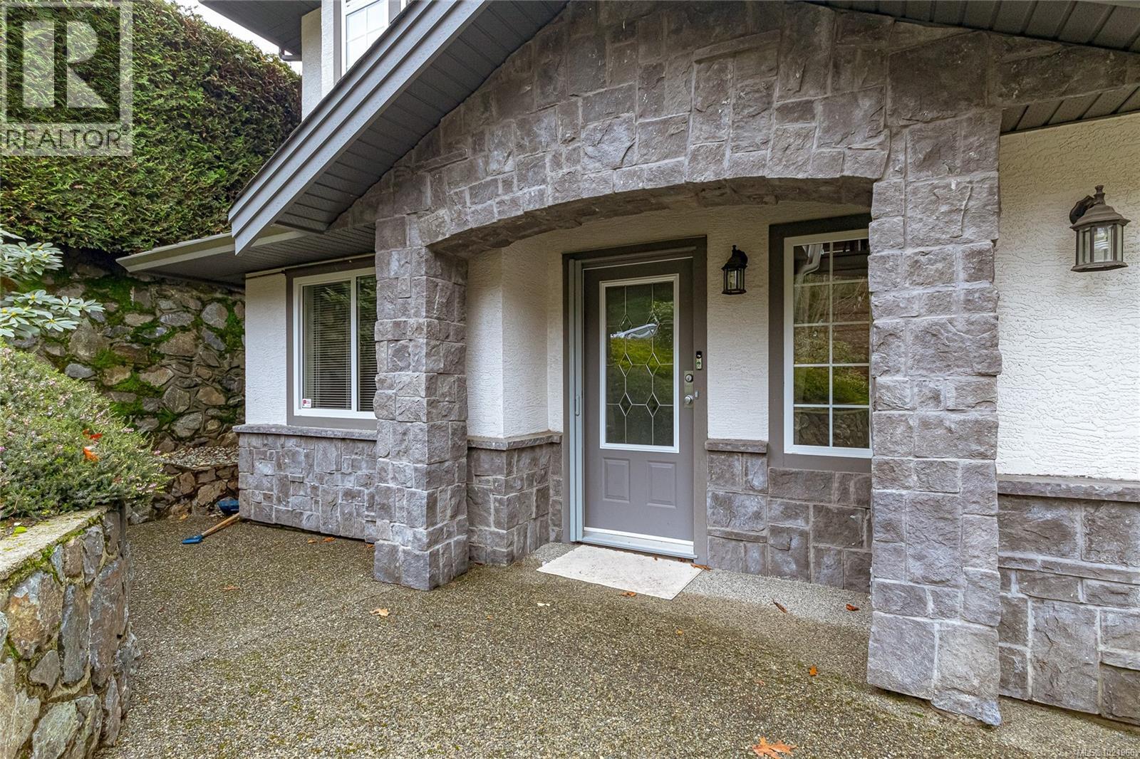 3546 Sun Estate, Langford, British Columbia  V9C 4J8 - Photo 2 - 1021966