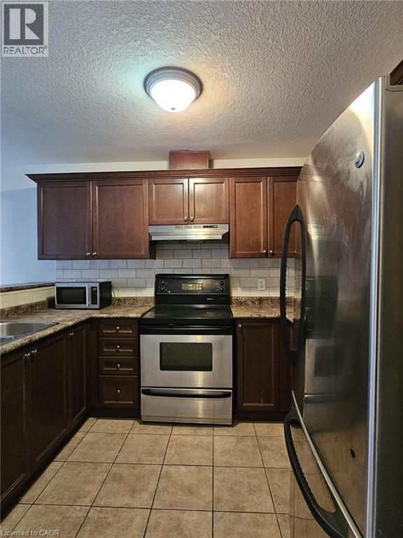 10 Foxglove Crescent Unit# 29, Kitchener, Ontario  N2E 0E1 - Photo 3 - 40793998