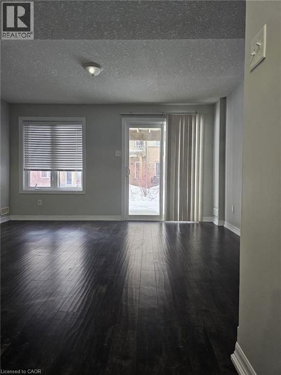 10 Foxglove Crescent Unit# 29, Kitchener, Ontario  N2E 0E1 - Photo 4 - 40793998