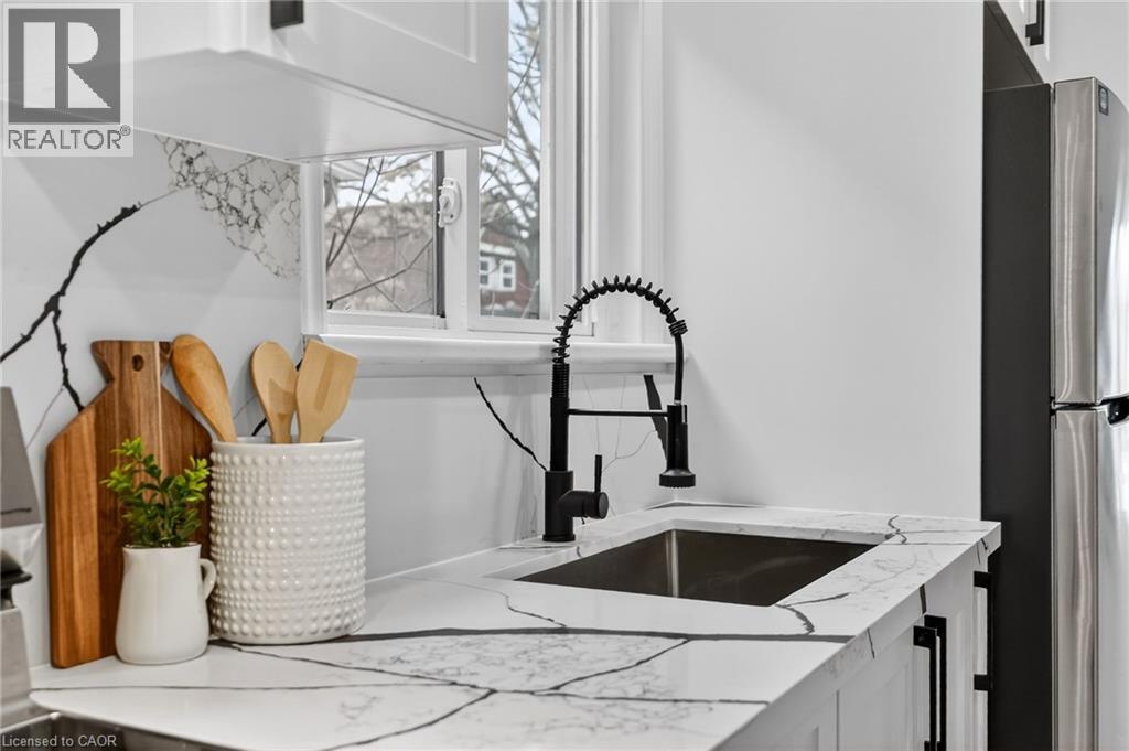 201 Grosvenor Avenue N, Hamilton, Ontario  L8L 7T1 - Photo 26 - 40793396