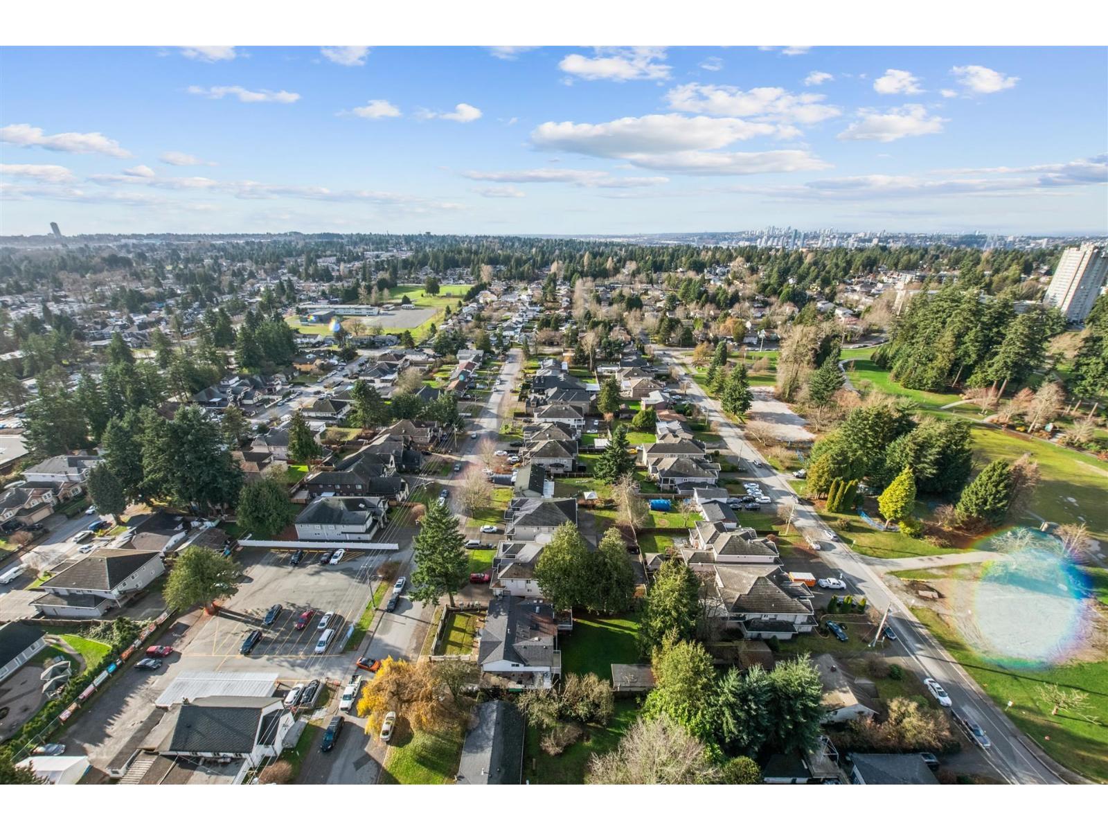 2606 13573 98a Avenue, Surrey, British Columbia  V3T 0X1 - Photo 2 - R3074140