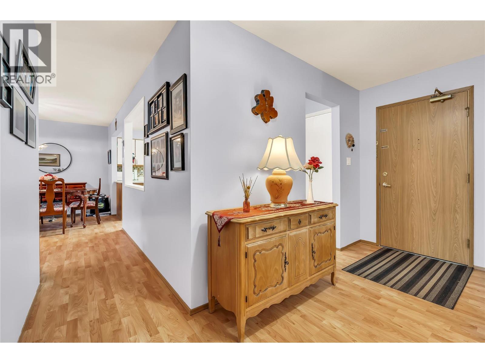 272 Green Avenue Unit# 402, Penticton, British Columbia V2A 3T2 - Photo 3 - 10371244