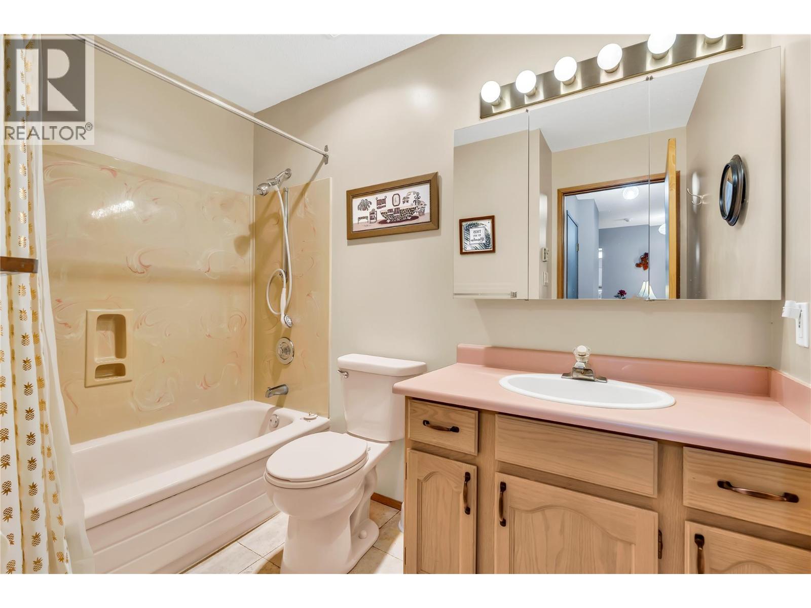 272 Green Avenue Unit# 402, Penticton, British Columbia V2A 3T2 - Photo 18 - 10371244