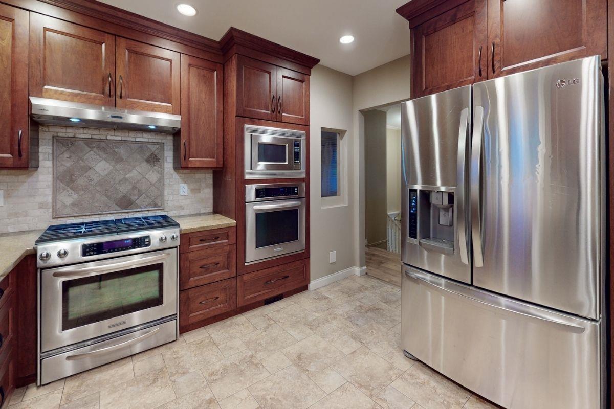 1550 Kent Street, White Rock, British Columbia  V4B 4V2 - Photo 8 - R3074031