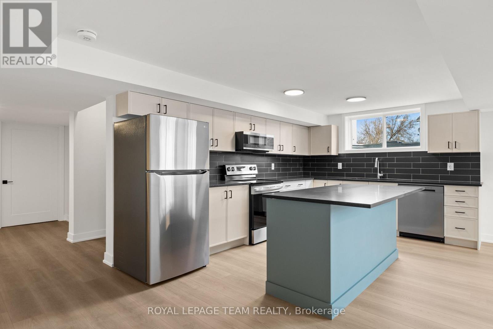 1 - 1104 A Moore Street, Brockville, Ontario  K6V 0H2 - Photo 8 - X12503540