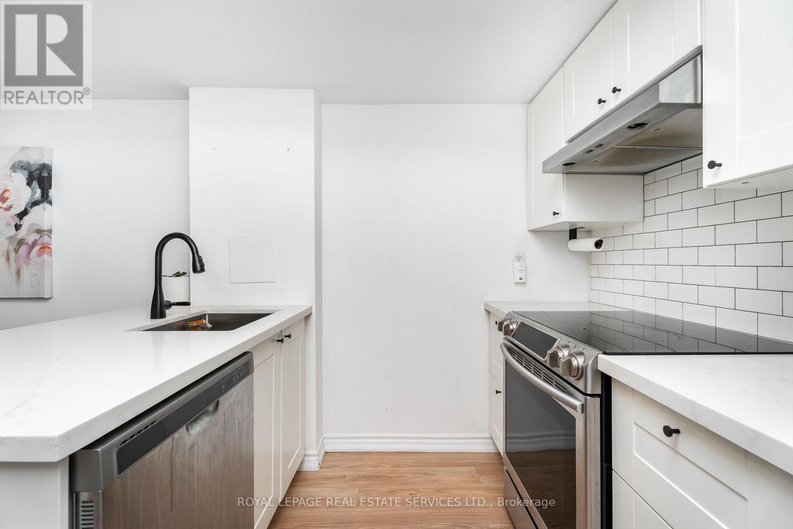 32 - 11 Niagara Street W, Toronto, Ontario  M5V 3N9 - Photo 18 - C12637094