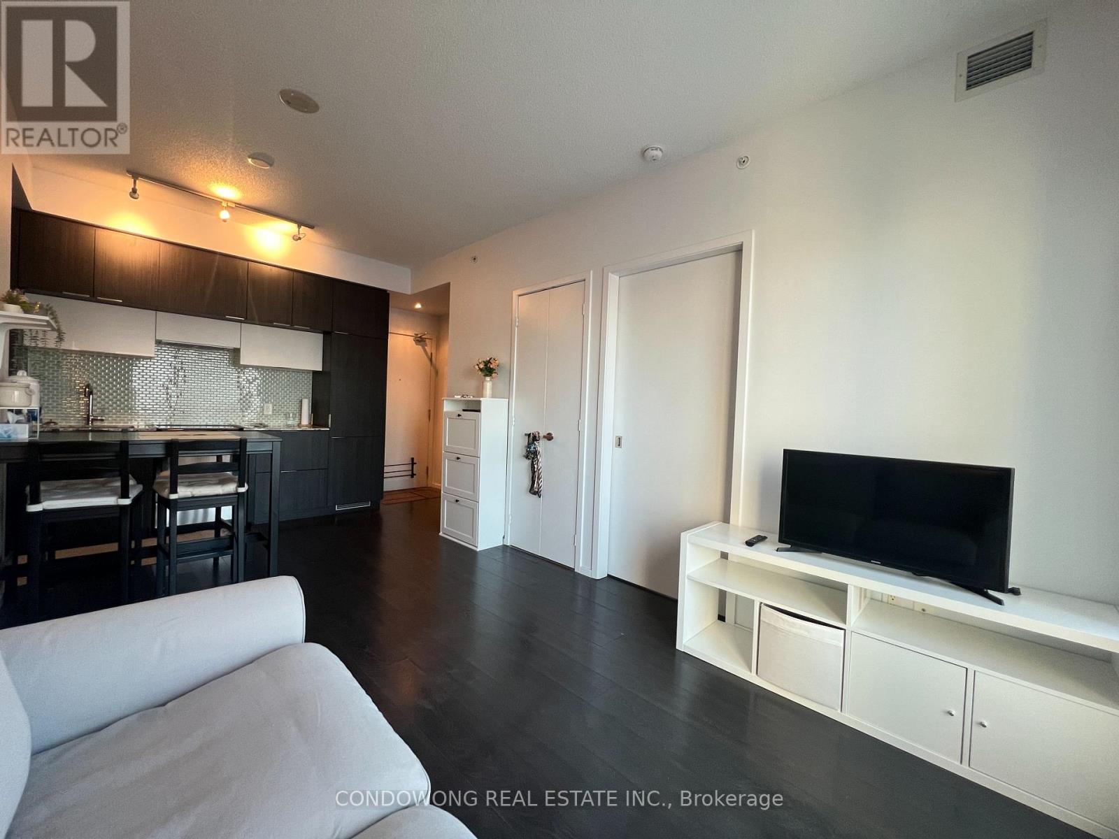 2208 - 159 Dundas Street E, Toronto, Ontario  M5B 0A9 - Photo 17 - C12637120