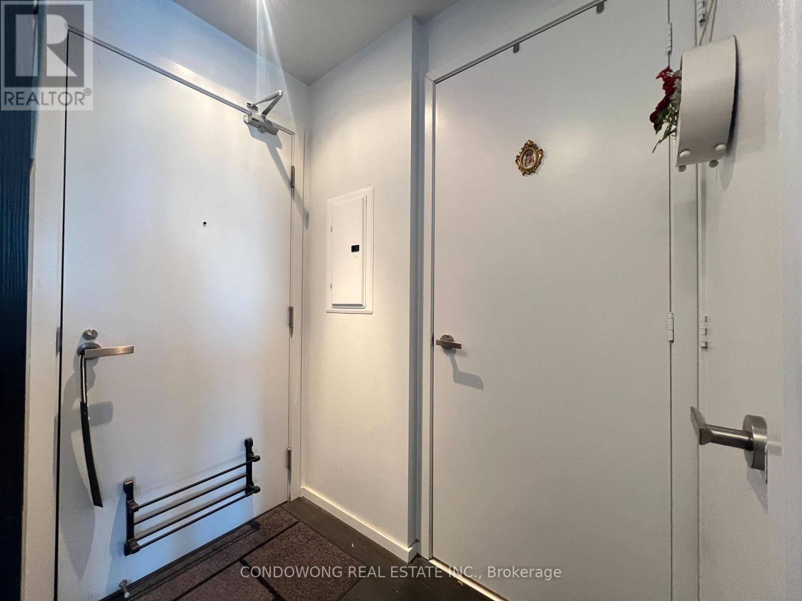 2208 - 159 Dundas Street E, Toronto, Ontario  M5B 0A9 - Photo 18 - C12637120