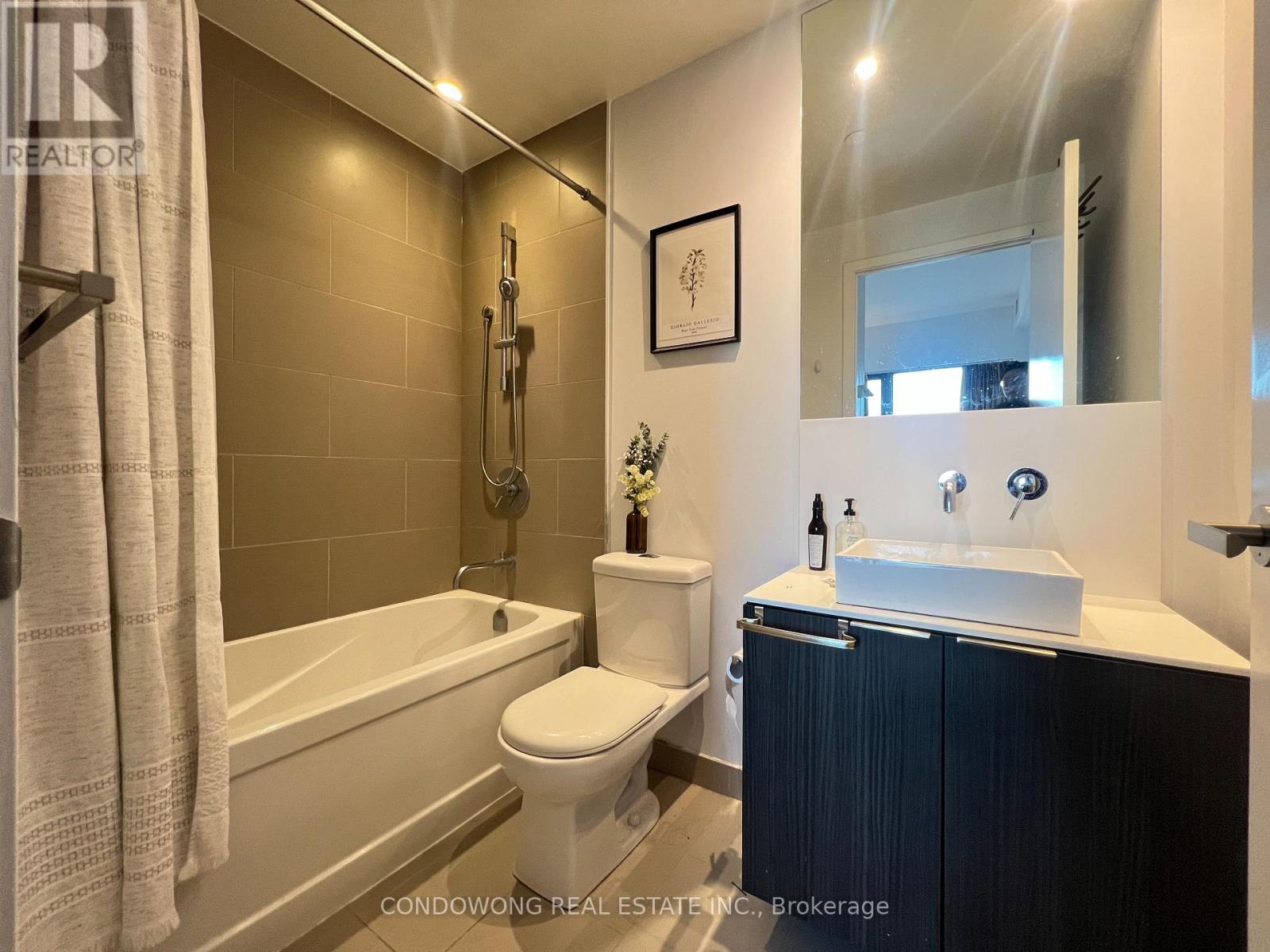 2208 - 159 Dundas Street E, Toronto, Ontario  M5B 0A9 - Photo 6 - C12637120