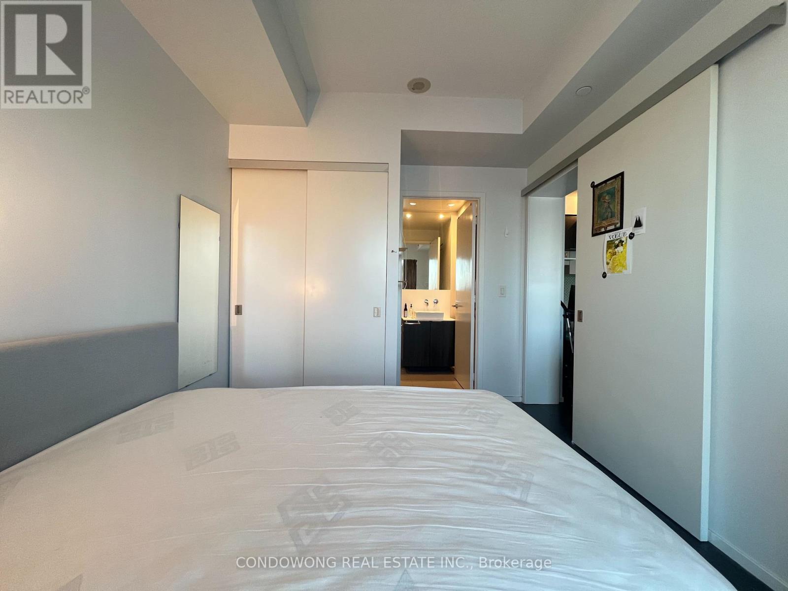 2208 - 159 Dundas Street E, Toronto, Ontario  M5B 0A9 - Photo 7 - C12637120