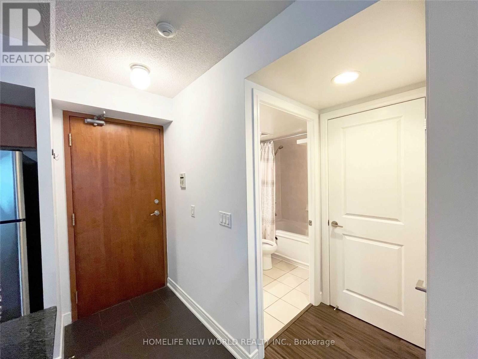 202 - 35 Bales Avenue, Toronto, Ontario  M2N 7L7 - Photo 2 - C12637126