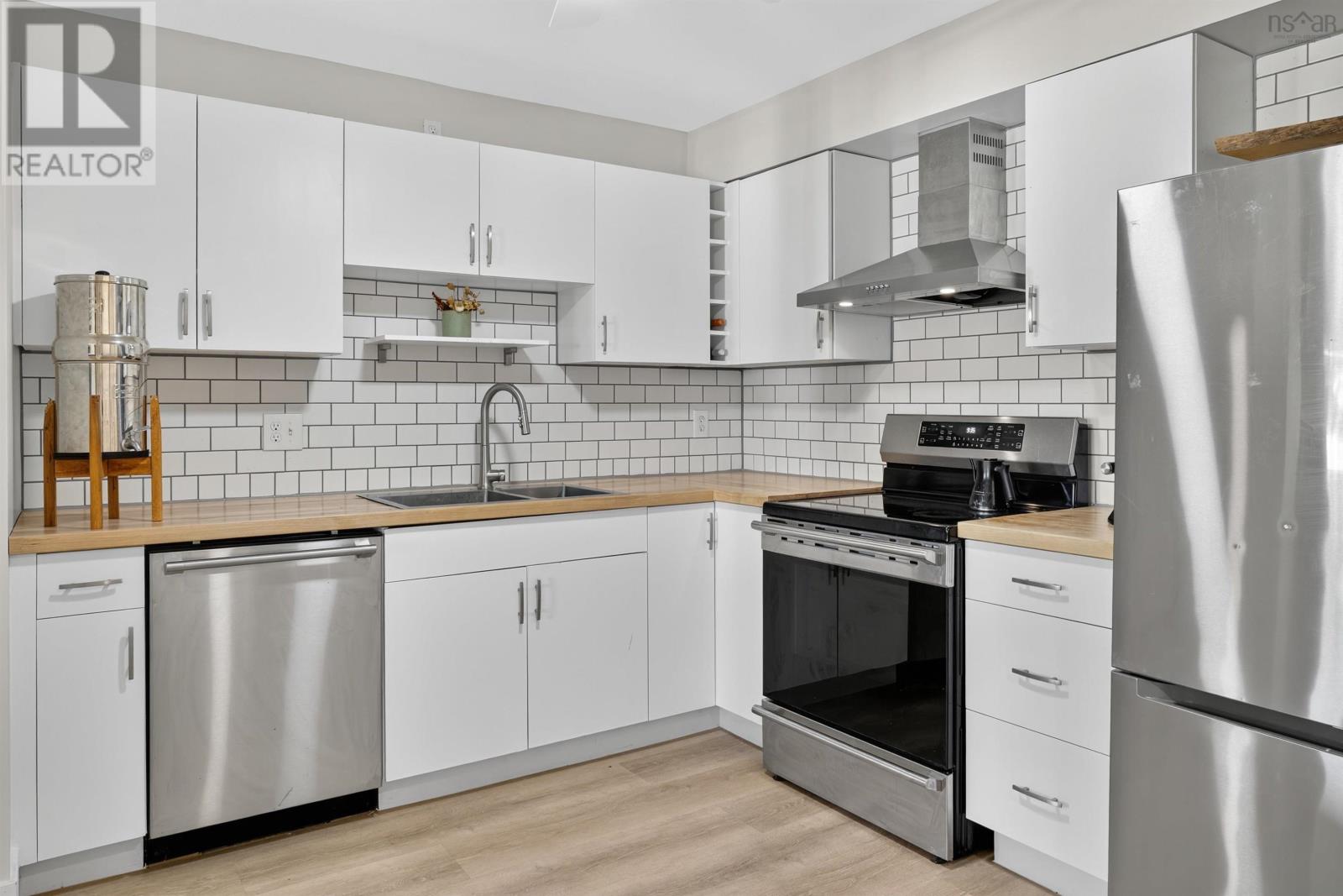 409 87 Kearney Lake Road, Halifax, Nova Scotia