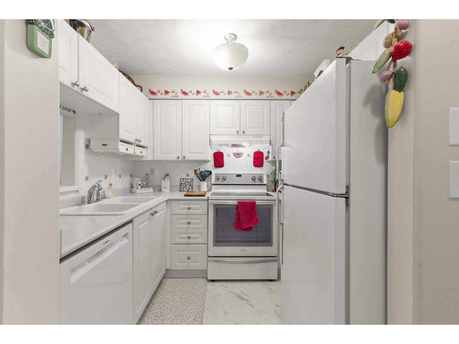 208 13475 96 Avenue, Surrey, British Columbia  V3V 1Y8 - Photo 13 - R3073532