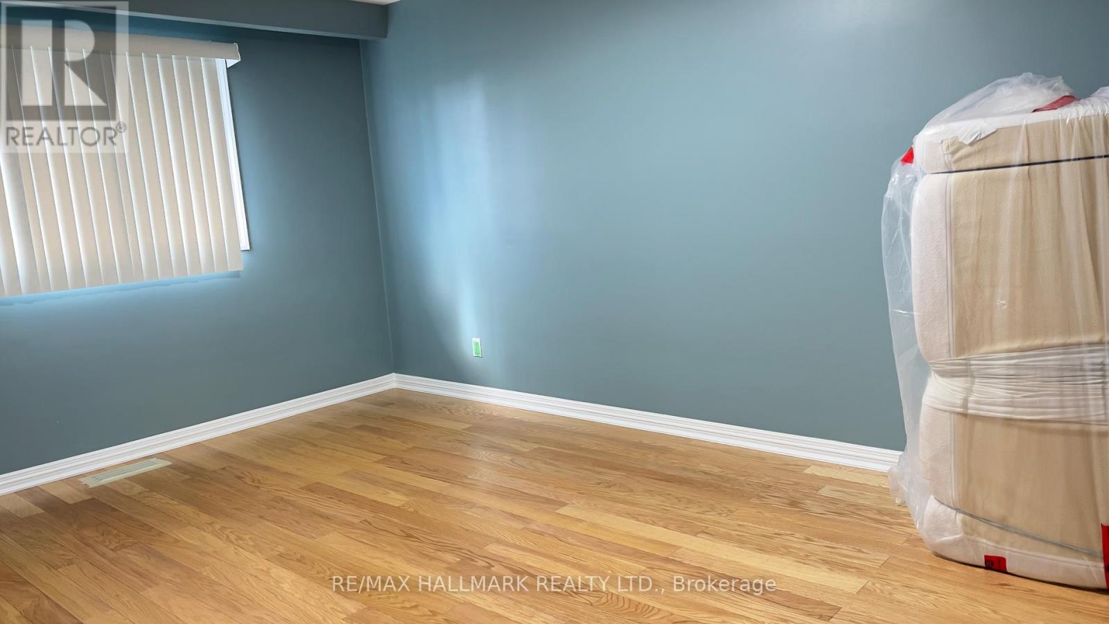 #main - 148 Derrydown Road S, Toronto, Ontario  M3J 1R8 - Photo 11 - W12637088