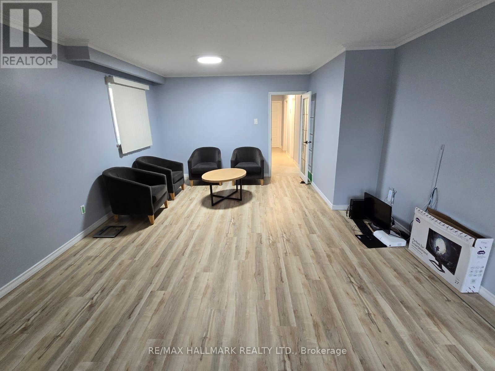 #main - 148 Derrydown Road S, Toronto, Ontario  M3J 1R8 - Photo 13 - W12637088