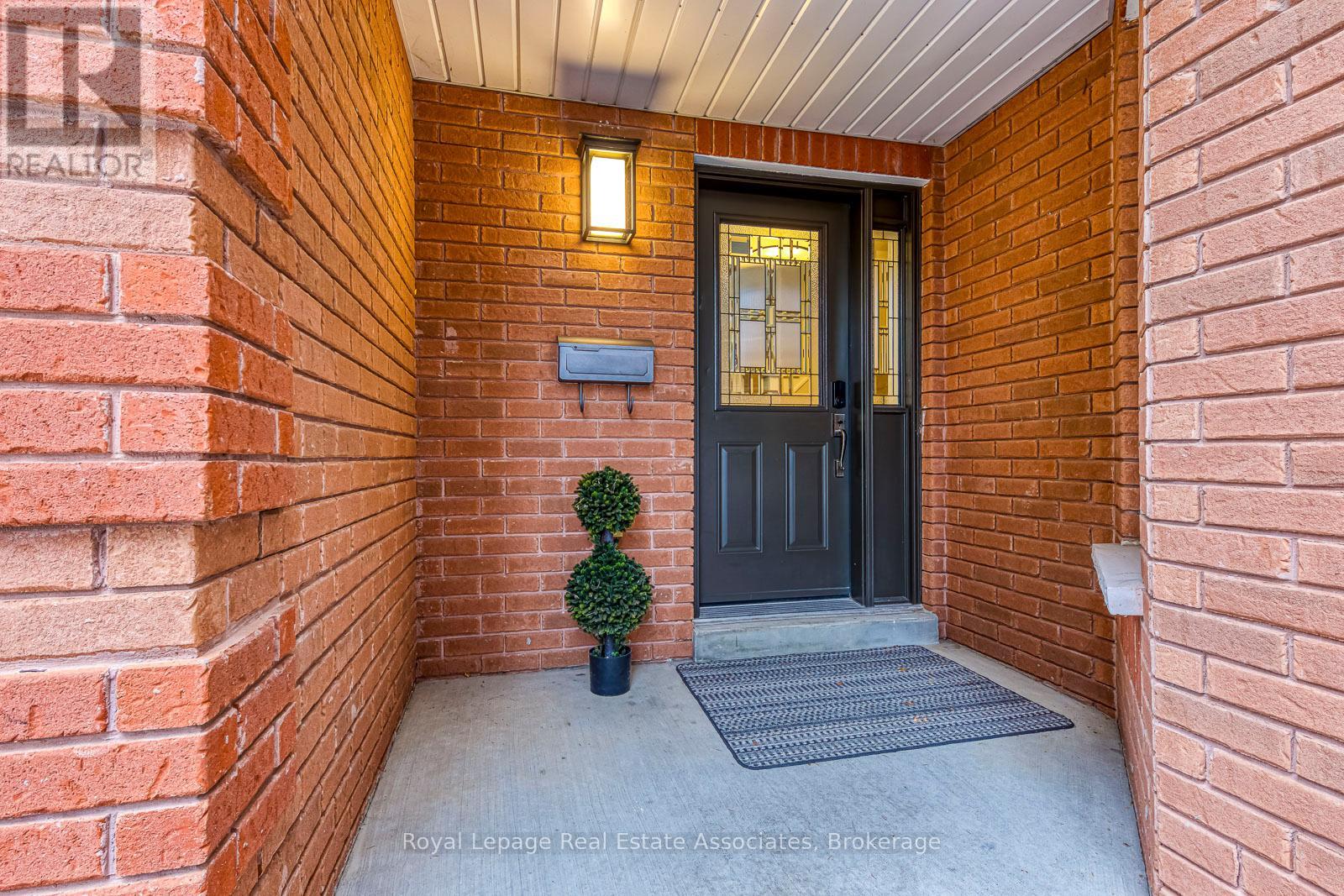 24 - 1735 The Collegeway, Mississauga, Ontario  L5L 3S7 - Photo 2 - W12637102