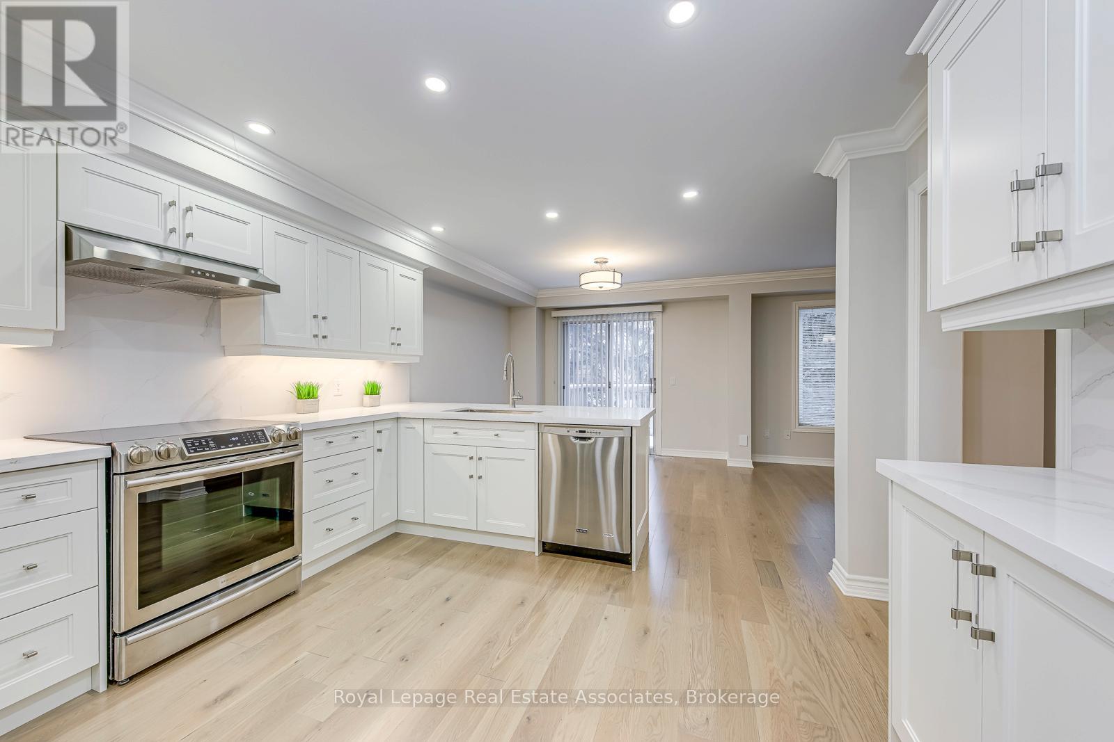 24 - 1735 The Collegeway, Mississauga, Ontario  L5L 3S7 - Photo 4 - W12637102