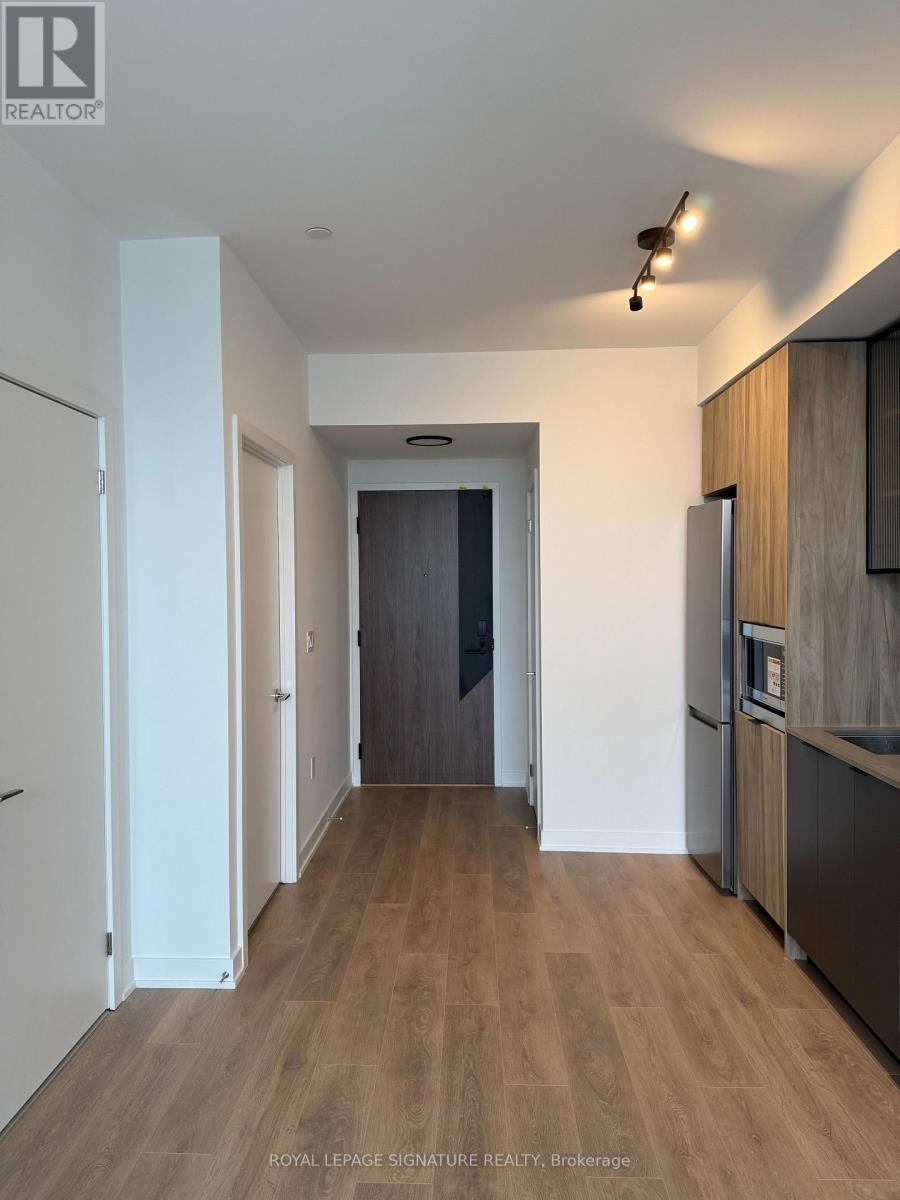 816 - 1037 The Queensway, Toronto, Ontario  M8Z 0H5 - Photo 1 - W12637124