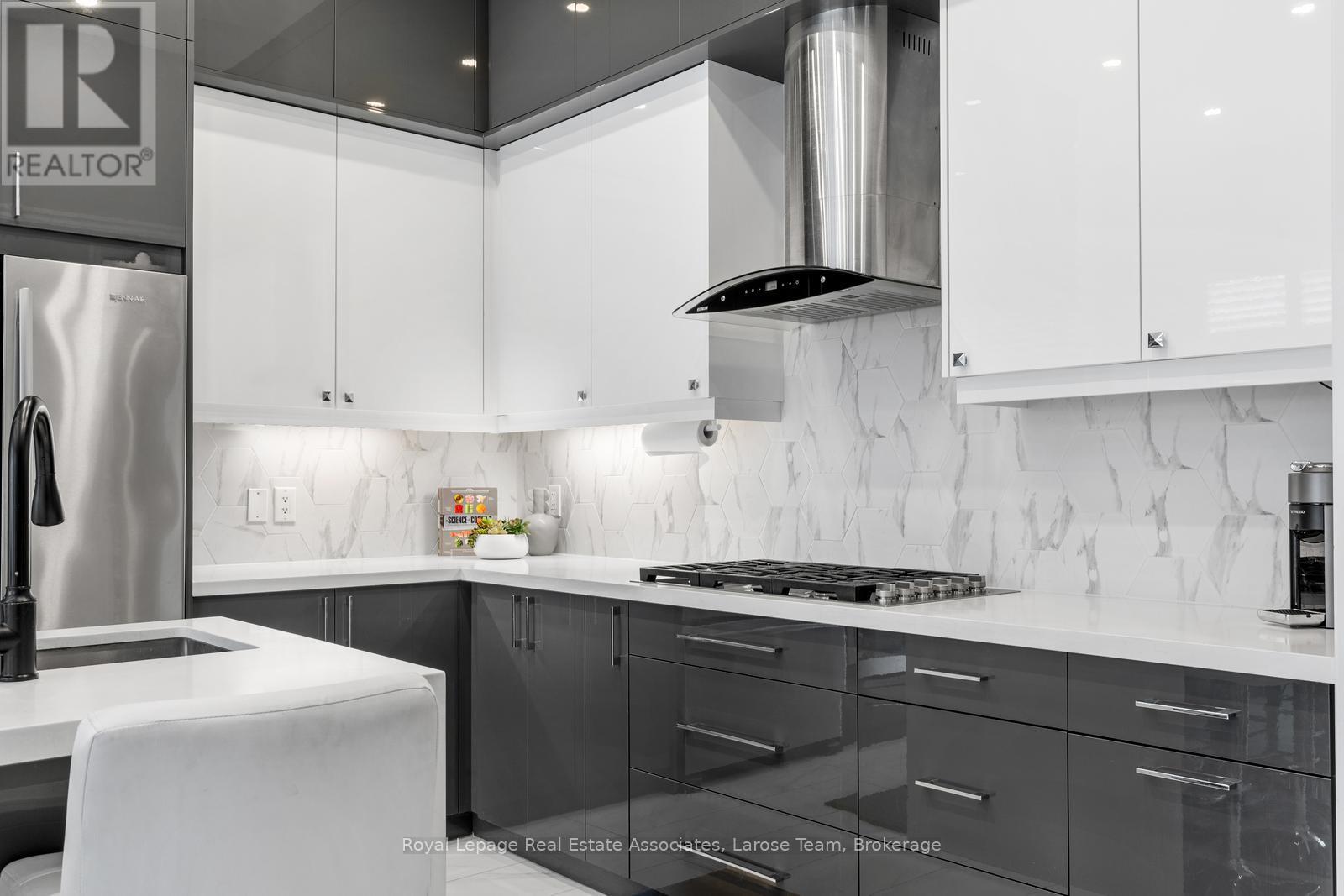 Main & 2nd Flr. - 26 Perdita Road, Brampton, Ontario  L6Y 6B3 - Photo 18 - W12637128