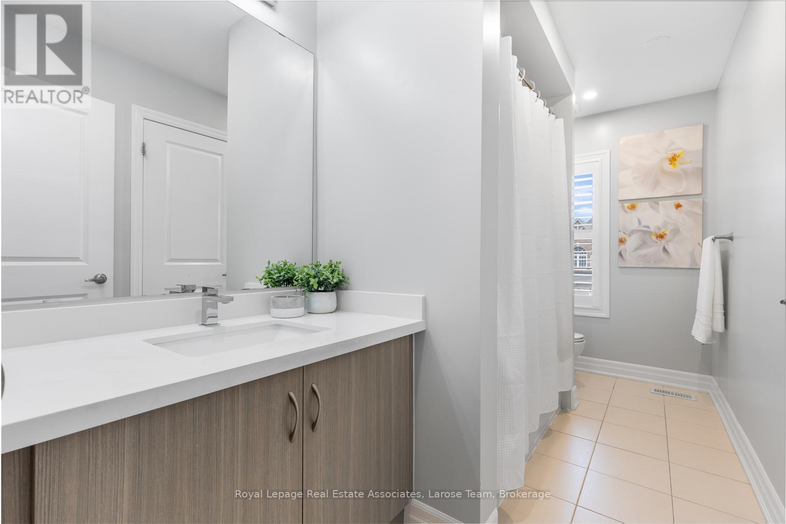 Main & 2nd Flr. - 26 Perdita Road, Brampton, Ontario  L6Y 6B3 - Photo 34 - W12637128