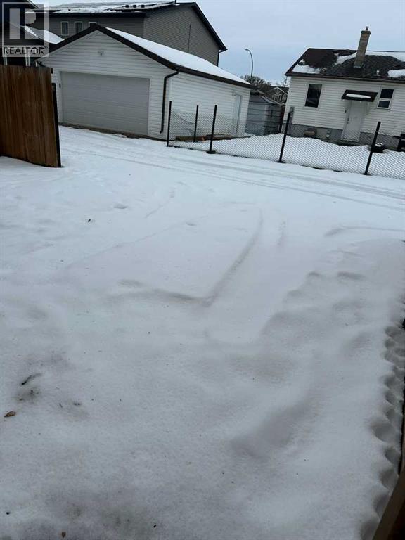 417 Normandy Road S, Lethbridge, Alberta  T1J 3X9 - Photo 3 - A2275413