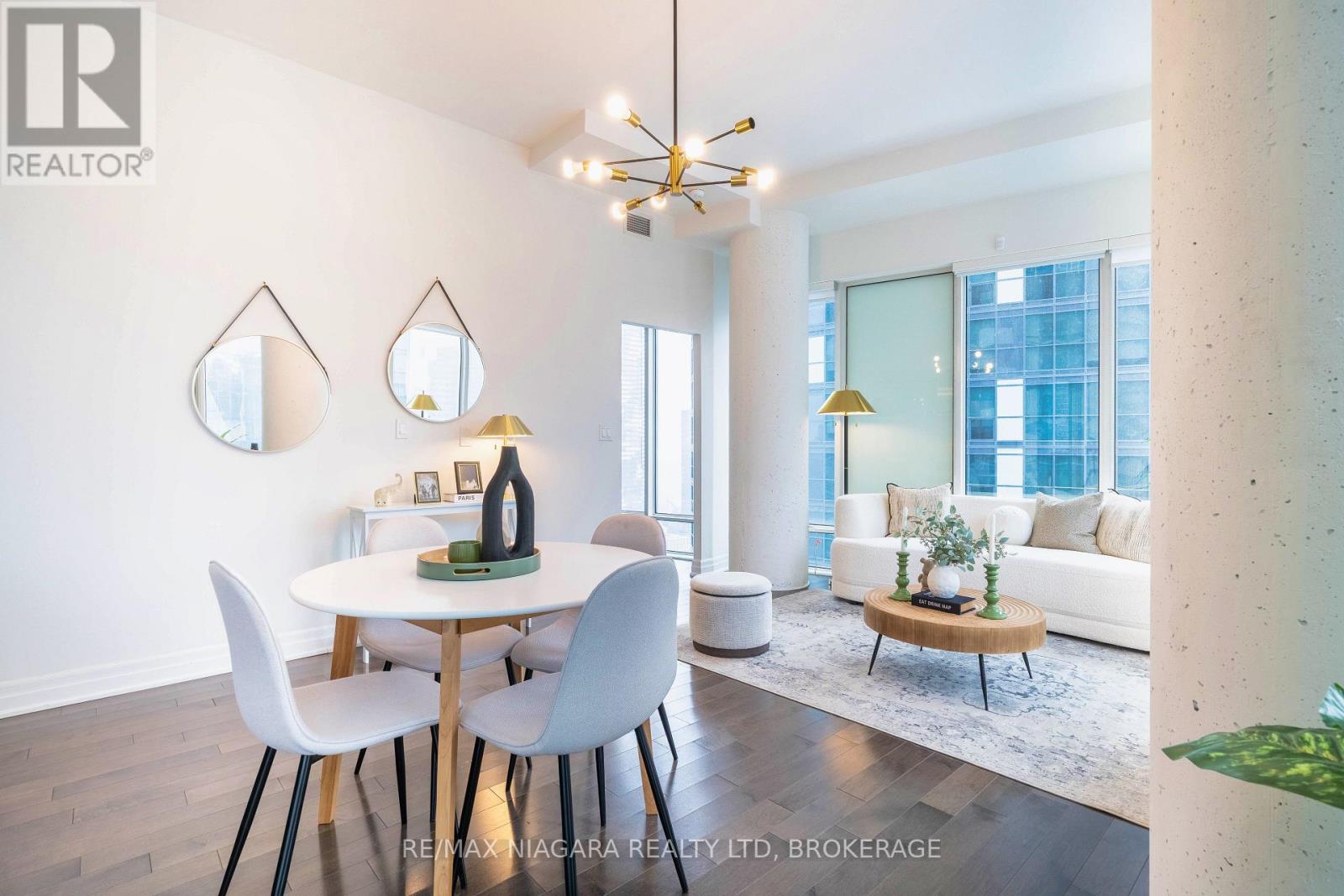 2802 - 8 The Esplanade Street, Toronto, Ontario  M5E 0A6 - Photo 30 - C12637176