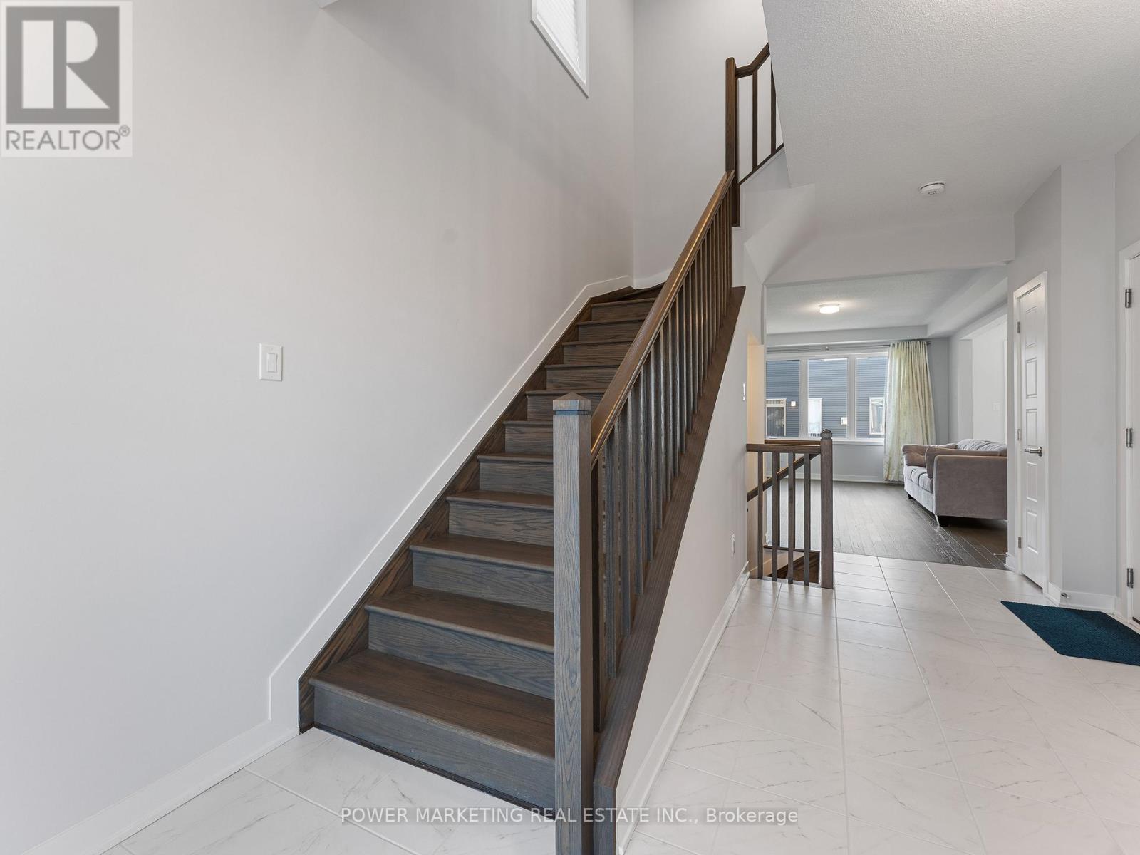 1017 Curraglass Walk, Ottawa, Ontario  K2S 3A6 - Photo 14 - X12637130