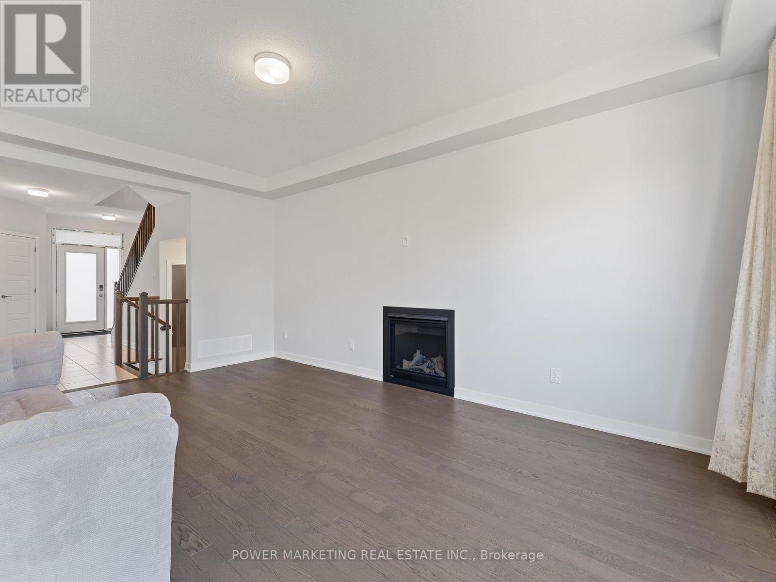 1017 Curraglass Walk, Ottawa, Ontario  K2S 3A6 - Photo 6 - X12637130