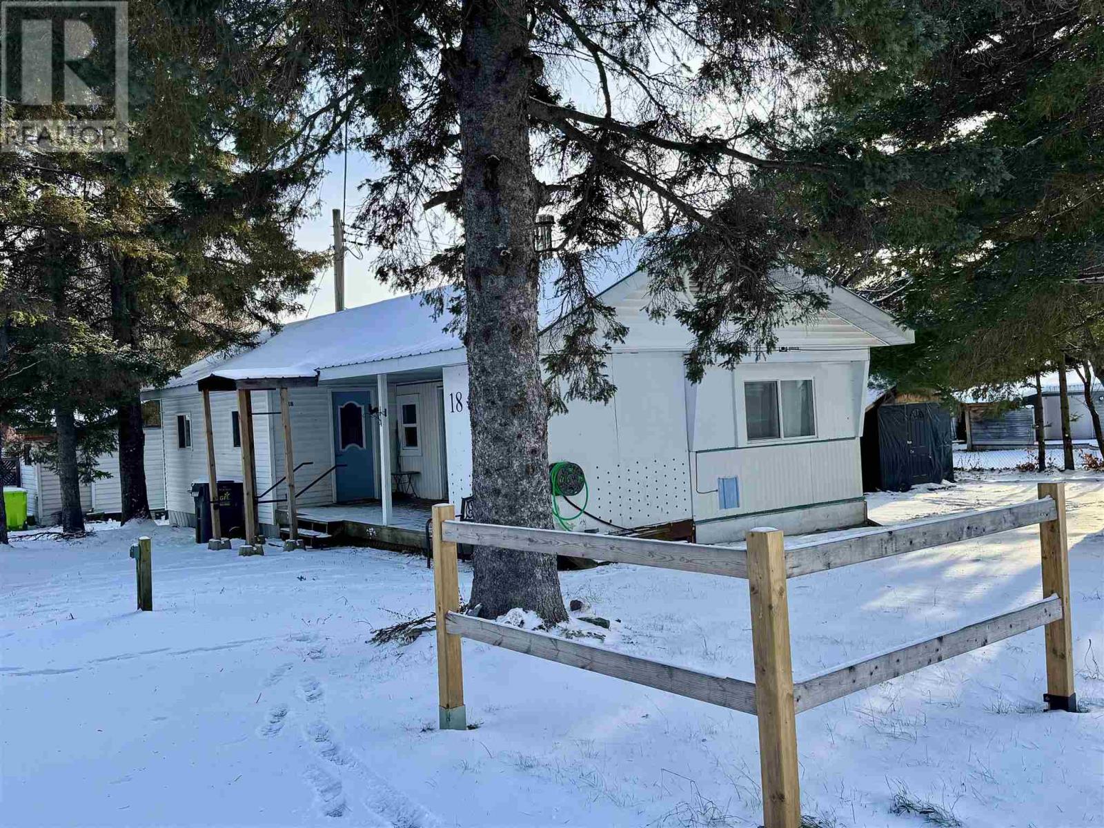 18 Fish Hatchery Rd, Sault Ste. Marie, Ontario  P6A 6J8 - Photo 1 - SM253418
