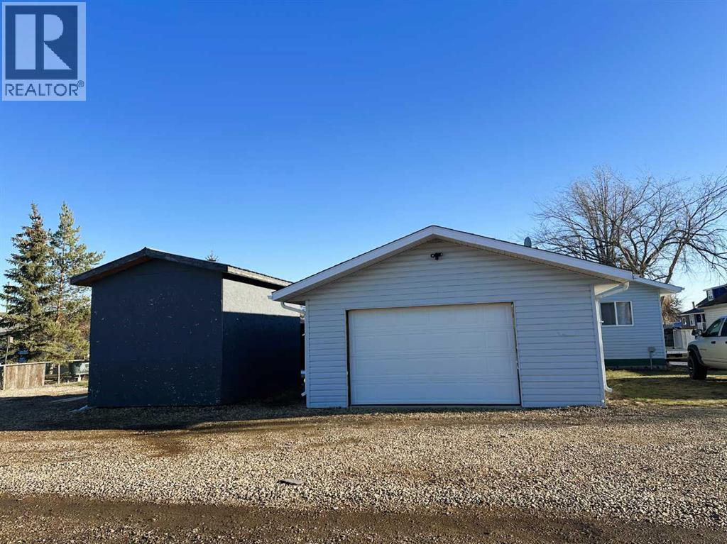 4624 51 Street, Rycroft, Alberta T0H 3A0 - Photo 46 - A2238893