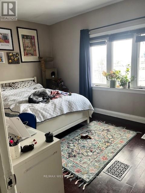 2nd Fl - 247 Lansdowne Avenue, Toronto, Ontario  M6K 2W2 - Photo 4 - C12637136