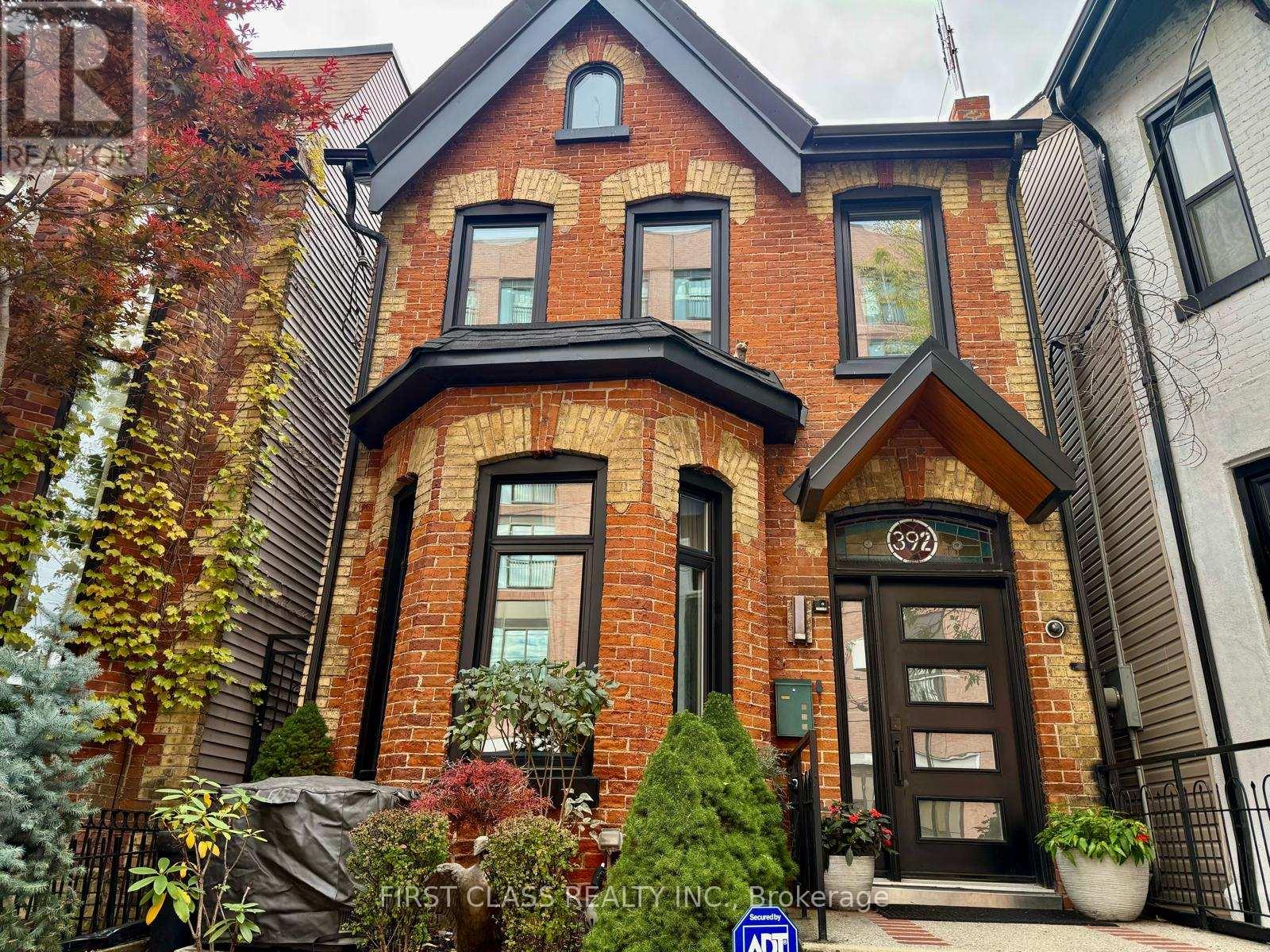 MAIN FLOOR - 392 PARLIAMENT STREET, Toronto, Ontario