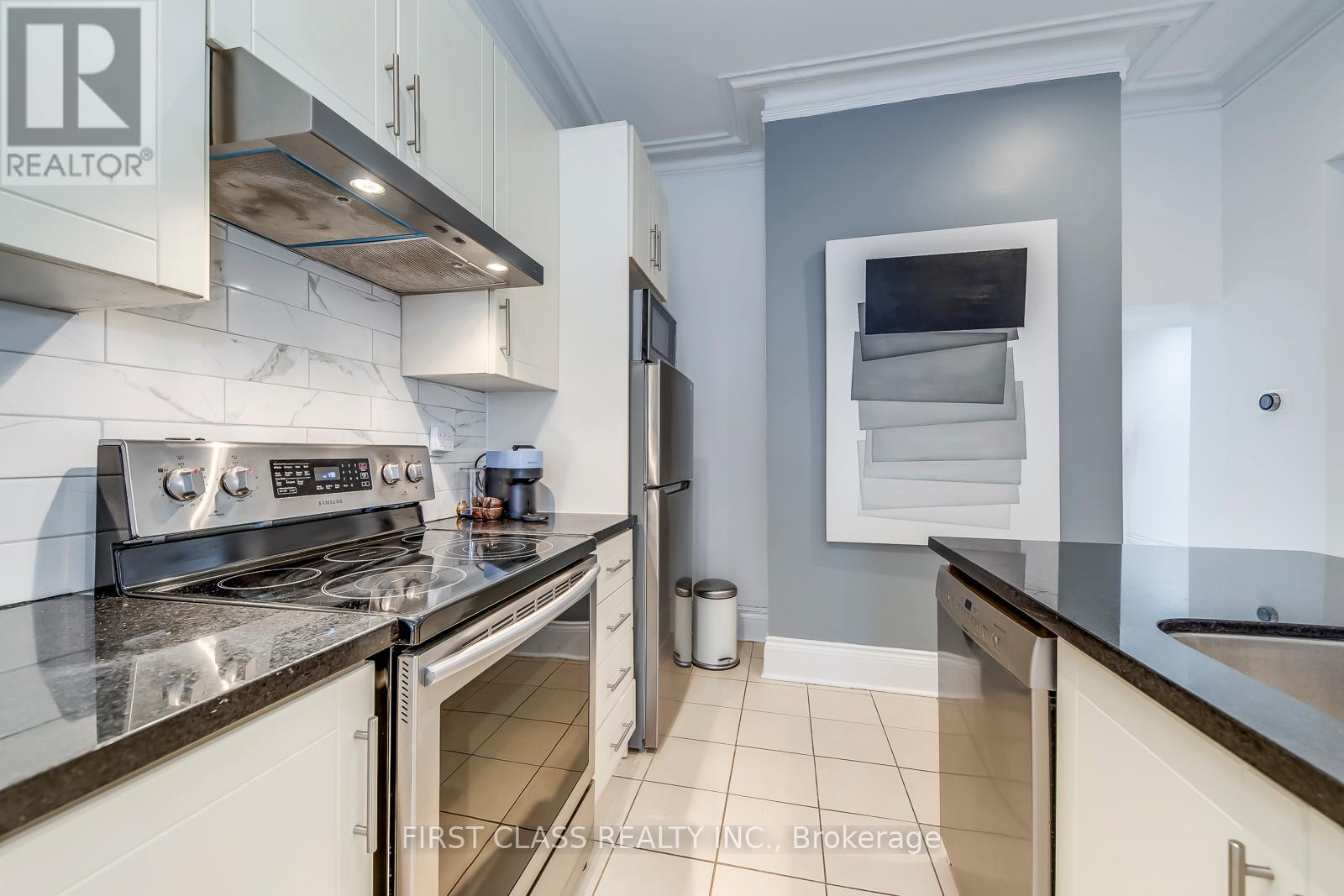 Main Floor - 392 Parliament Street, Toronto, Ontario  M5A 2Z7 - Photo 11 - C12637142