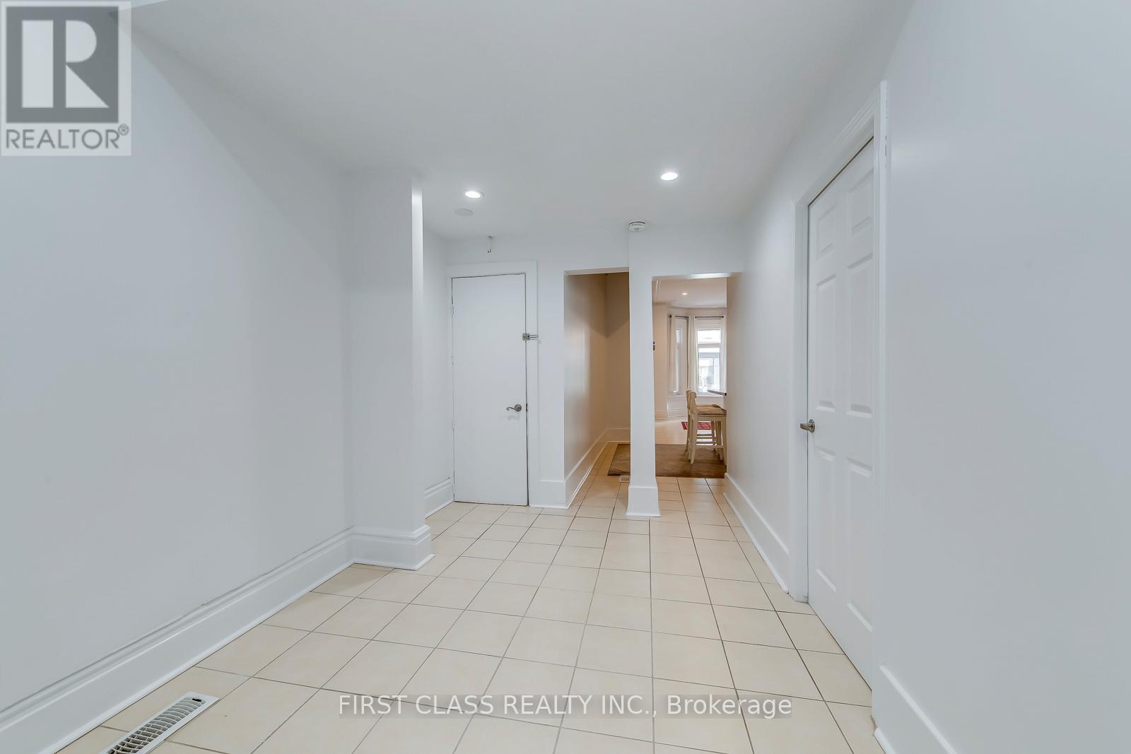 Main Floor - 392 Parliament Street, Toronto, Ontario  M5A 2Z7 - Photo 18 - C12637142