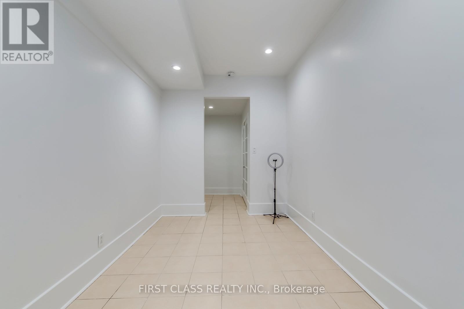 Main Floor - 392 Parliament Street, Toronto, Ontario  M5A 2Z7 - Photo 20 - C12637142