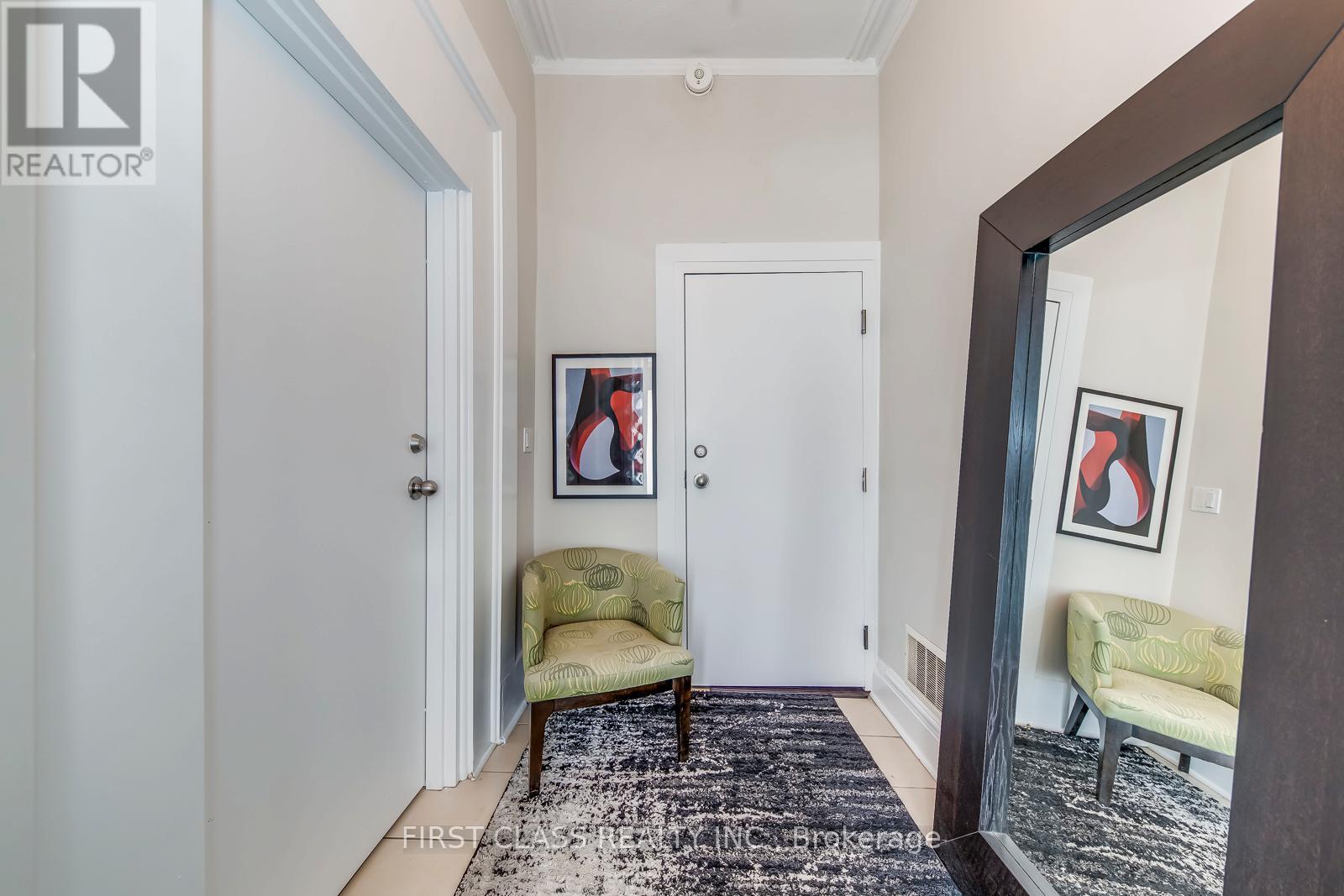 Main Floor - 392 Parliament Street, Toronto, Ontario  M5A 2Z7 - Photo 4 - C12637142