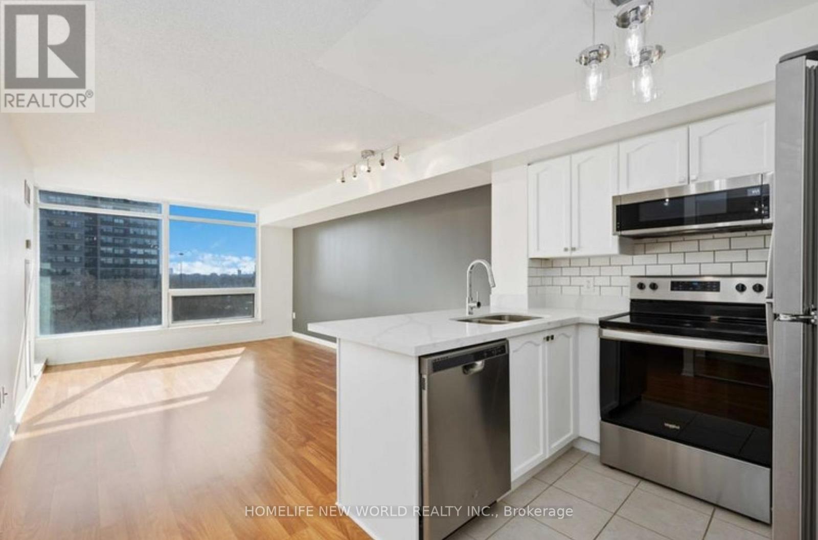 611 - 18 Valley Woods Road, Toronto, Ontario  M3A 0A1 - Photo 2 - C12637174