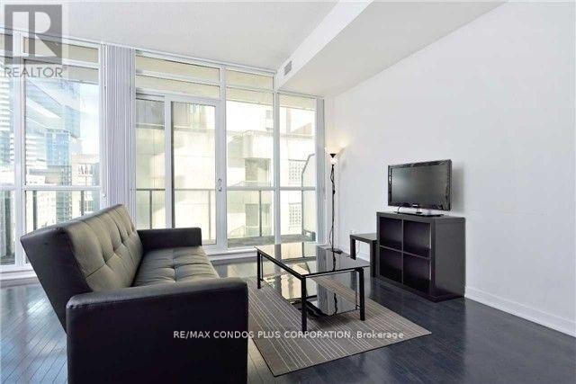 1707 - 770 Bay Street, Toronto, Ontario  M5G 0A6 - Photo 7 - C12637178