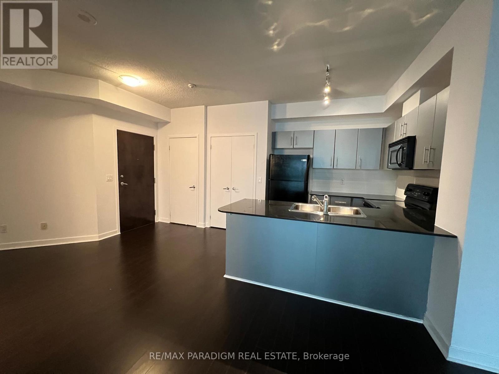 1201 - 12 Yonge Street, Toronto, Ontario  M5E 1Z9 - Photo 2 - C12637266