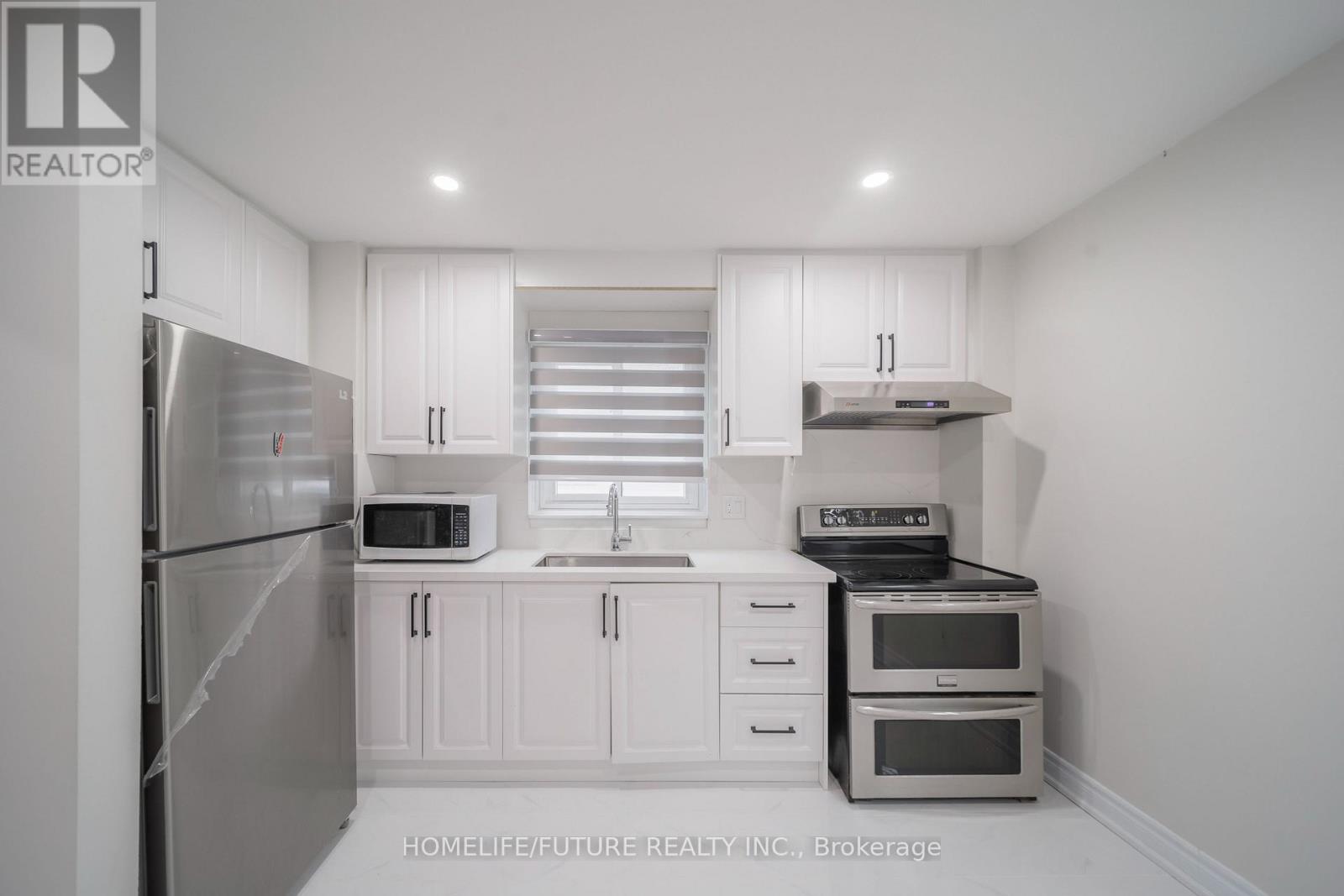 8 Coltman Crescent, Toronto, Ontario  M1B 2A2 - Photo 5 - E12637148