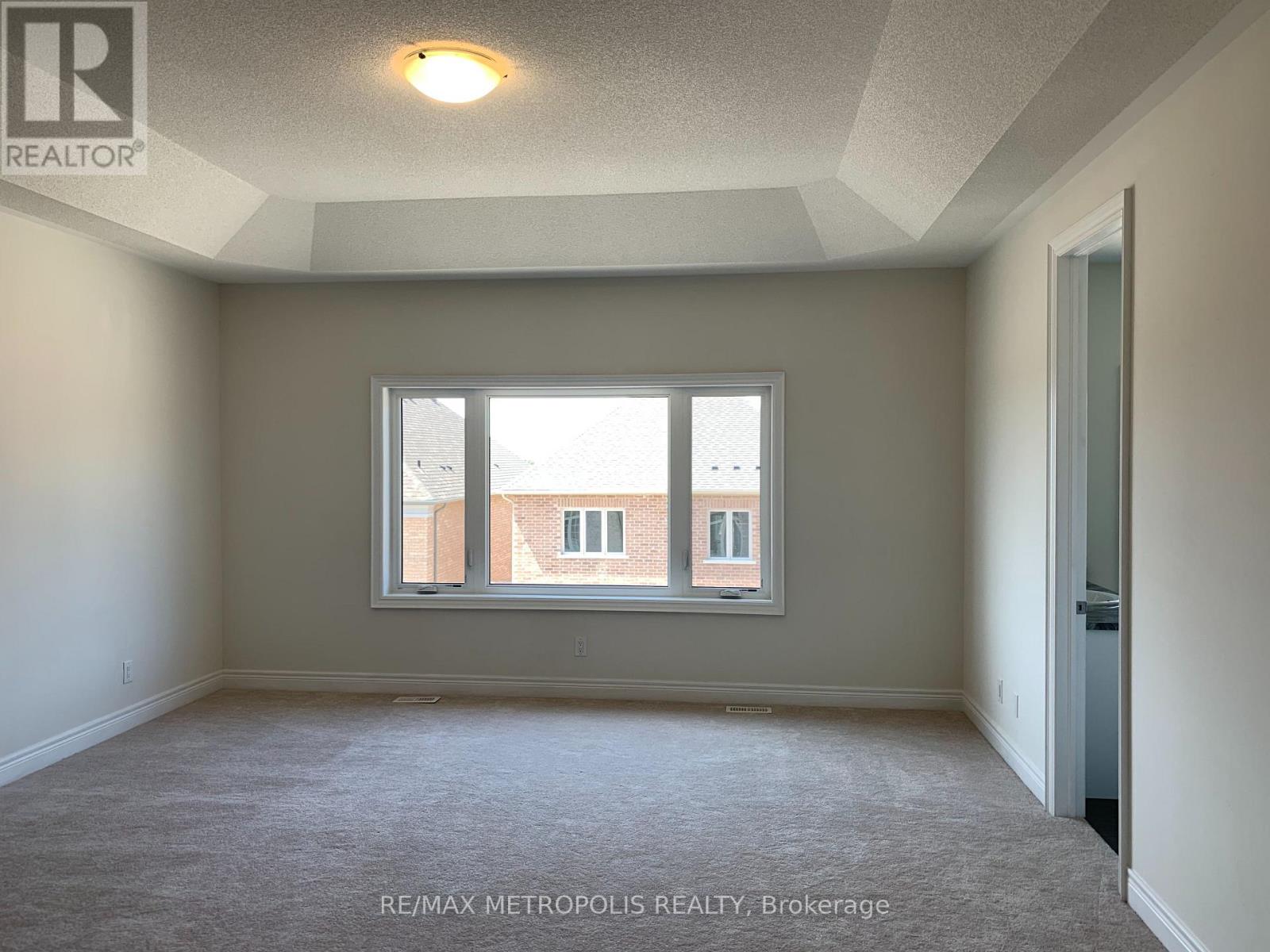 38 Hayeraft Street, Whitby, Ontario  L1P 0C6 - Photo 8 - E12637224