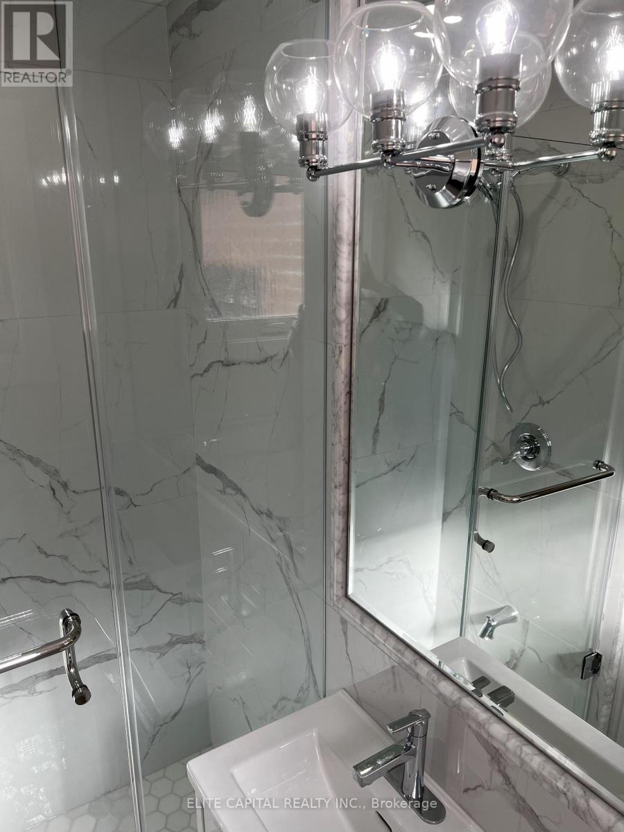 69 Hutcherson Square, Toronto, Ontario  M1B 1C5 - Photo 7 - E12637236