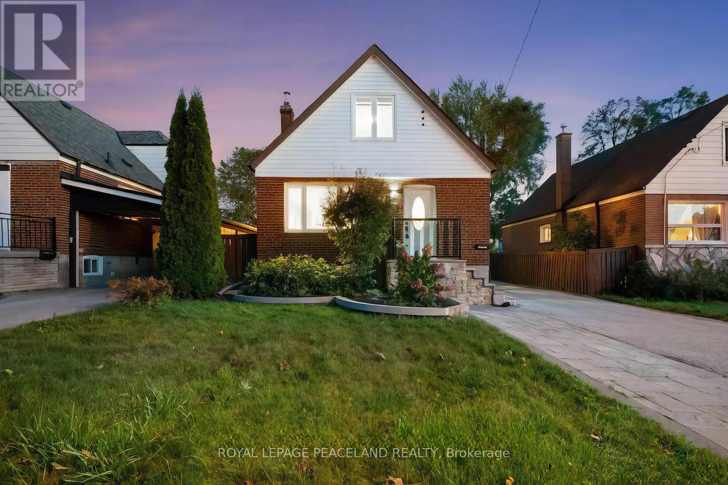 LOWER/UTILITY INCLUDED - 19 MIDHOLM DRIVE, Toronto, Ontario