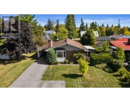 3 DOMUS CRESCENT, Ottawa, Ontario