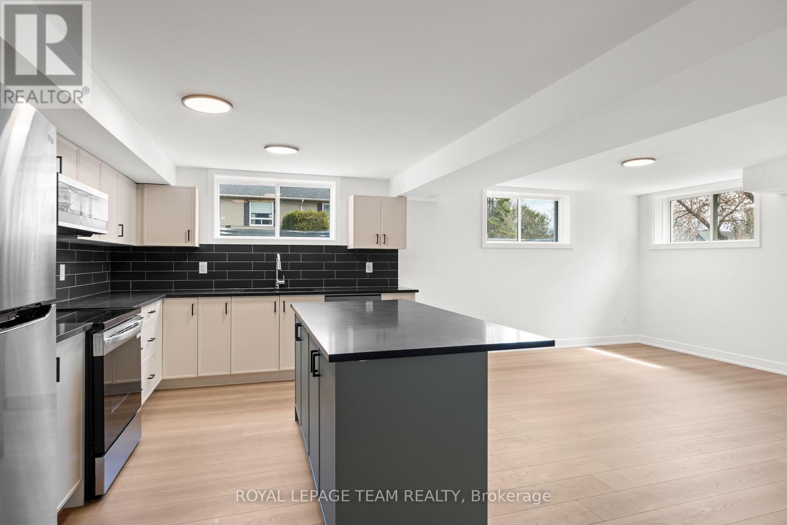 201-203 Teskey Street, Mississippi Mills, Ontario  K0A 1A0 - Photo 34 - X12415585